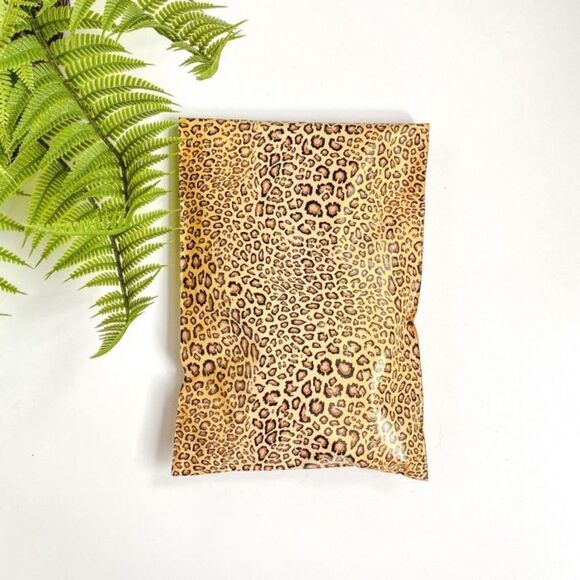 20- 6 x 9 Leopard Print Poly Mailers - Picture 2 of 4